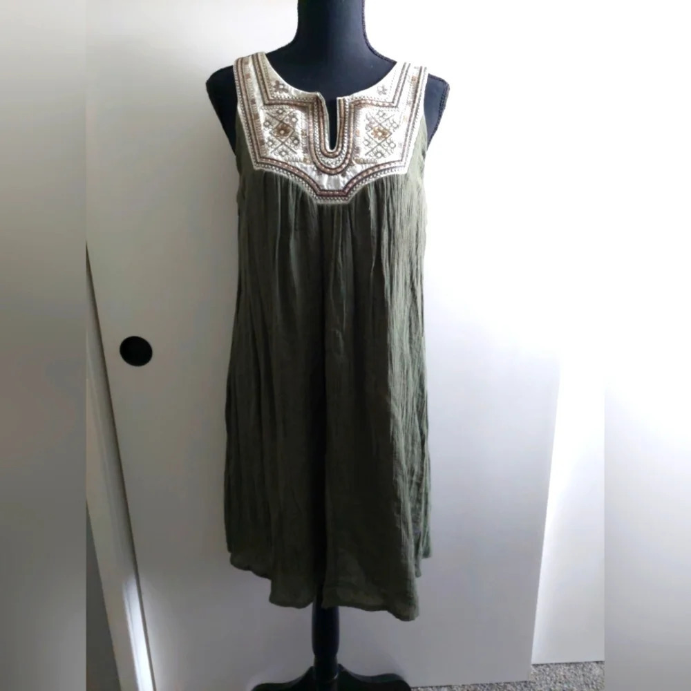 Luxology Embellished Embroidered k ee length Sundress Olive green M boutique